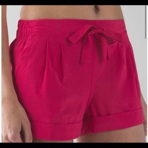 Lululemon Spring Break Away Short